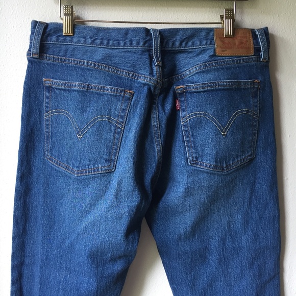 Levi's 501 Straight Jeans in Wear & Tear Wash - Picture 7 of 11